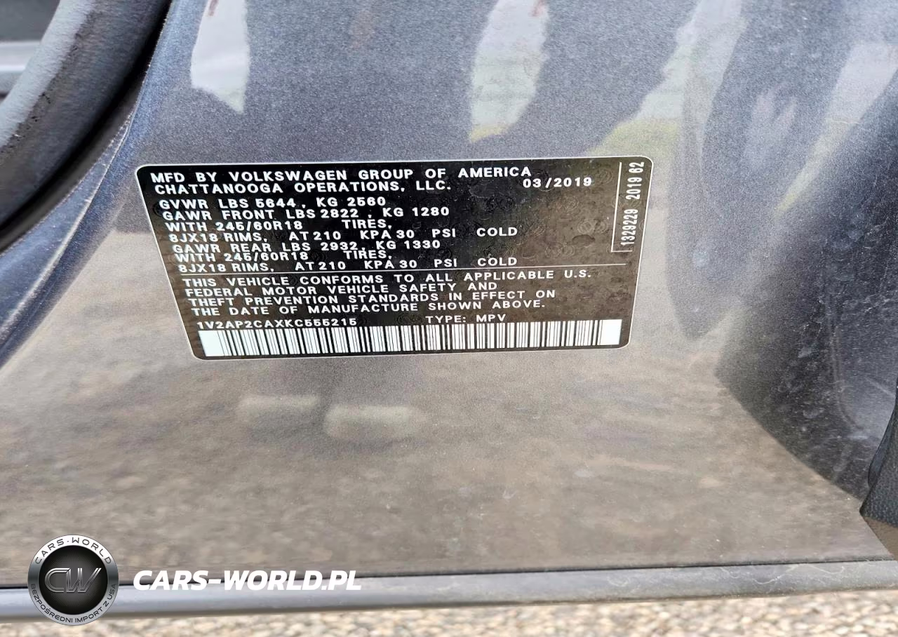 2019 Volkswagen Atlas S VIN:1V2AP2CAXKC555215 - 13