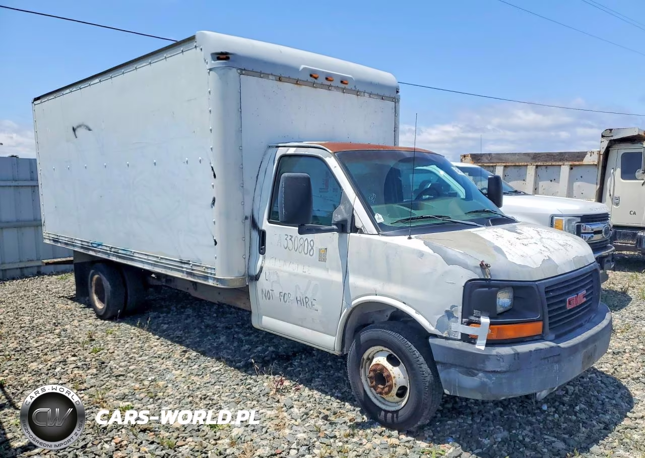 2004 GMC Savana Cutaway G3500 VIN:1GDJG31U941908106 - 4