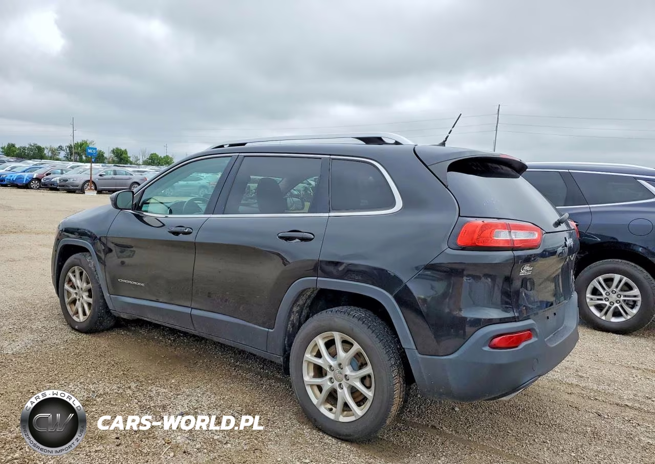 2015 Jeep Cherokee Latitude VIN:1C4PJLCS0FW791436 - 2