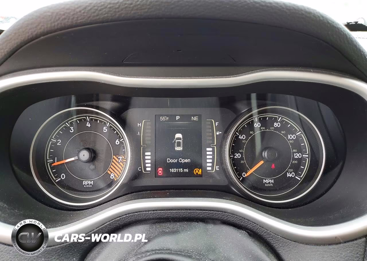 2015 Jeep Cherokee Latitude VIN:1C4PJLCS0FW791436 - 9