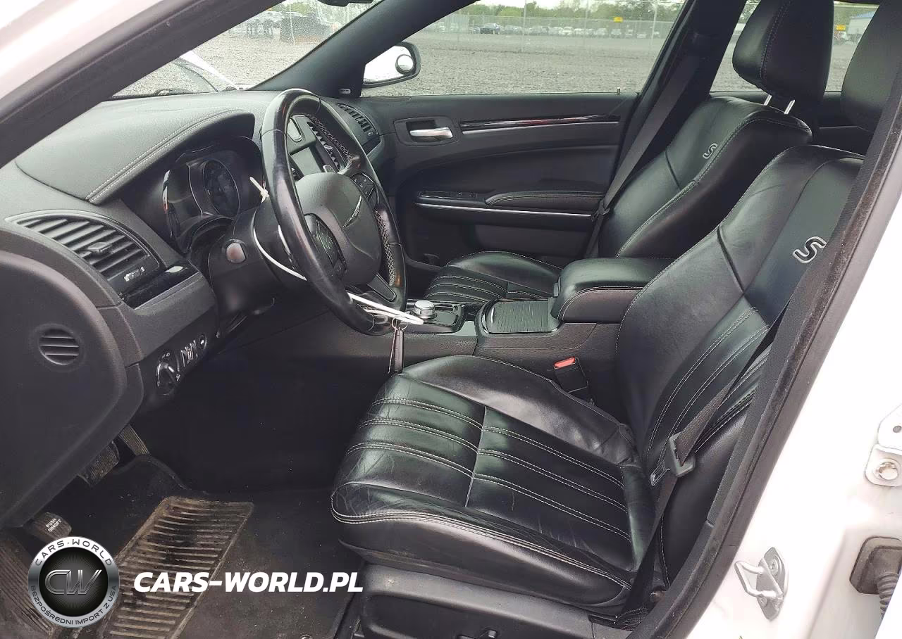 2019 Chrysler 300 S VIN:2C3CCAGG8KH648542 - 7
