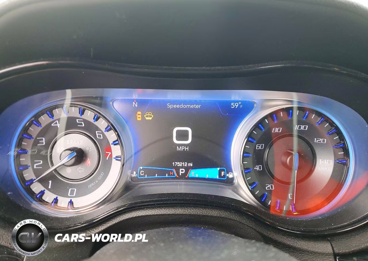 2019 Chrysler 300 S VIN:2C3CCAGG8KH648542 - 9