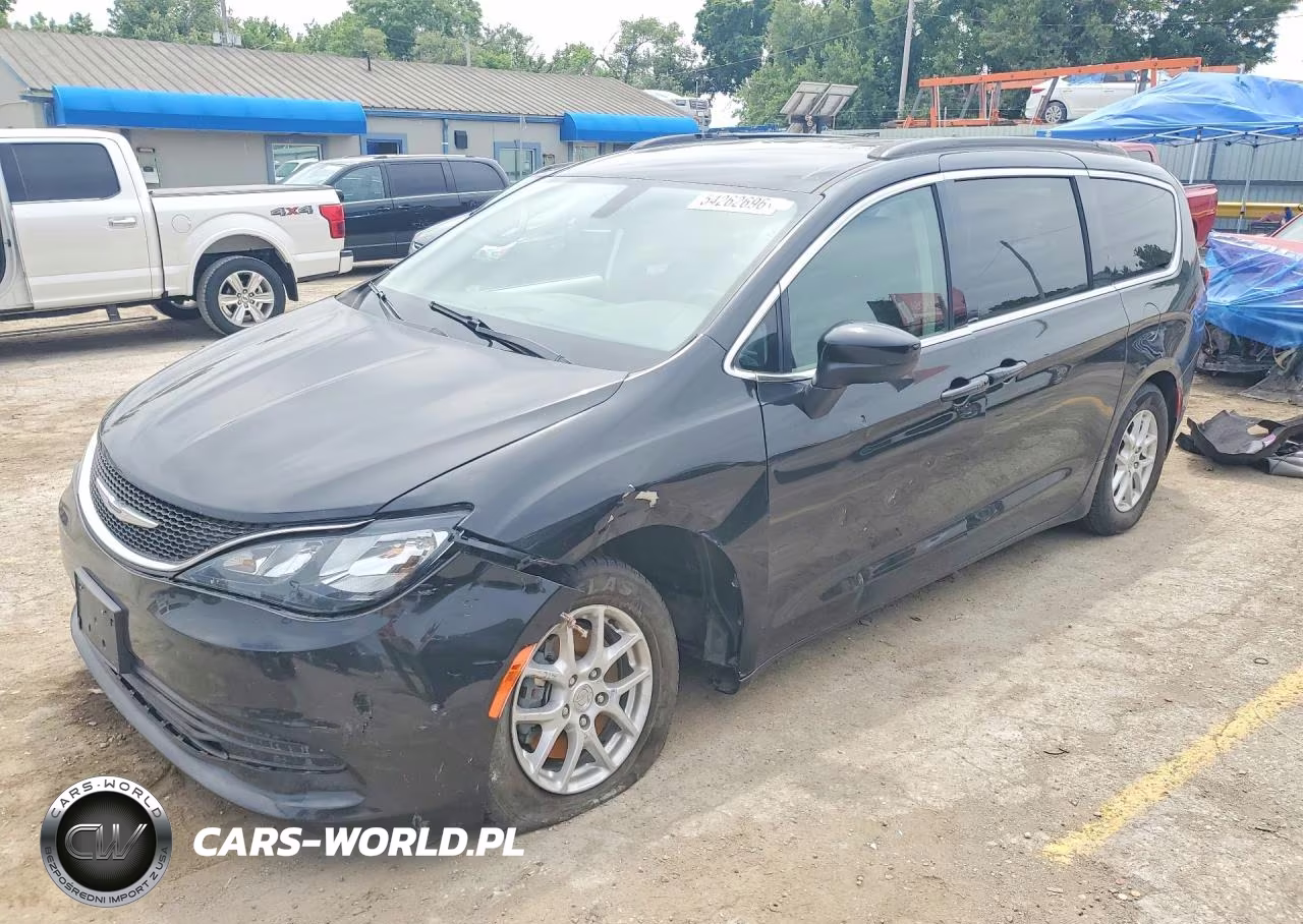 2020 Chrysler Voyager Lxi VIN:2C4RC1DG5LR181974 - 1