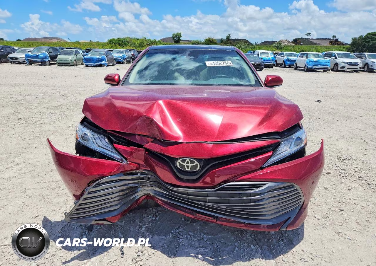2018 Toyota Camry Xle VIN:4T1B11HK0JU626753 - 5
