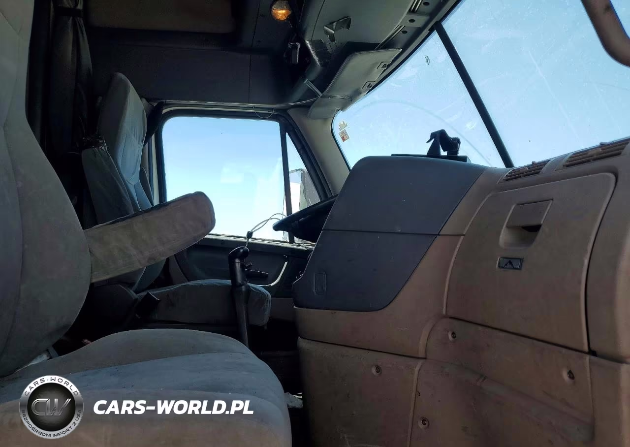 2015 Freightliner Cascadia 125 VIN:3AKJGLD68FSGH6697 - 5