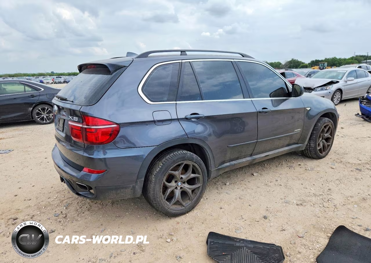 2011 BMW X5 xDrive50I VIN:5UXZV8C59BL420872 - 3