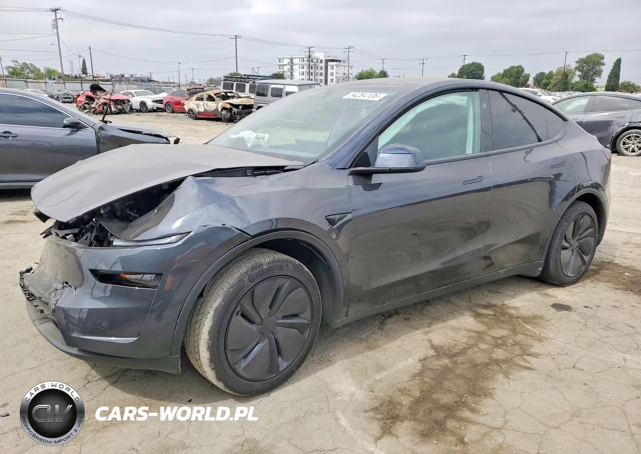 2026 Tesla Model Y – zdjęcie 1 z 13