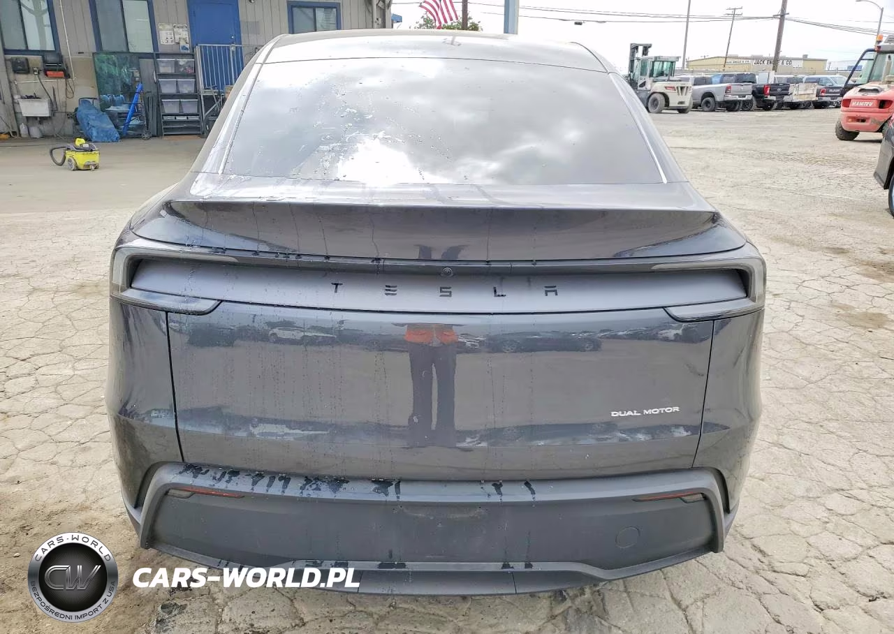2026 Tesla Model Y VIN:7SAYGDEE3TF516453 - 6
