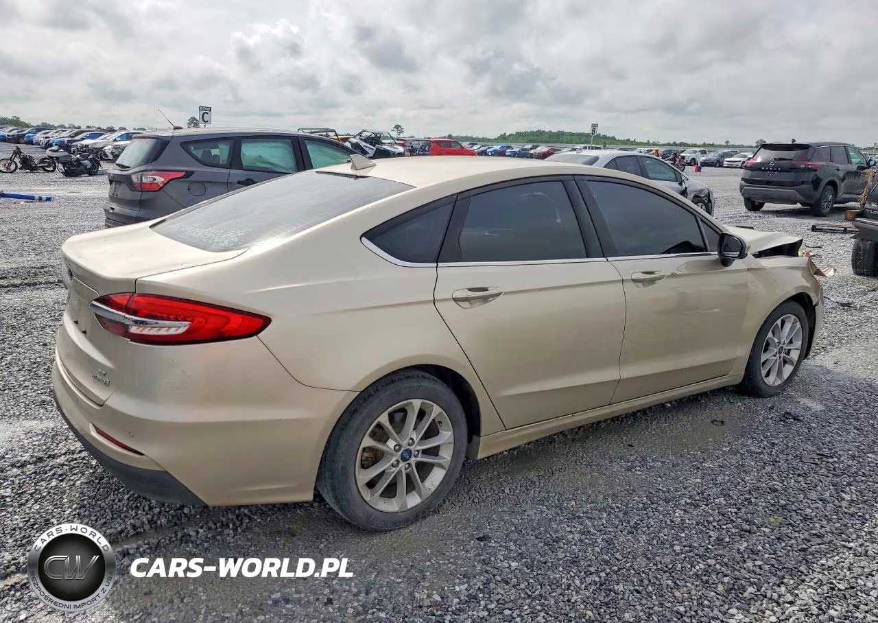2019 Ford Fusion Se VIN:3FA6P0LU5KR119952 - 3