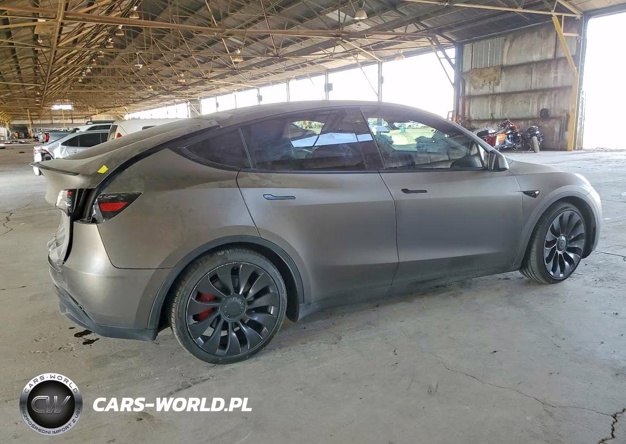 2022 Tesla Model Y VIN:7SAYGDEF2NF410989 - 3