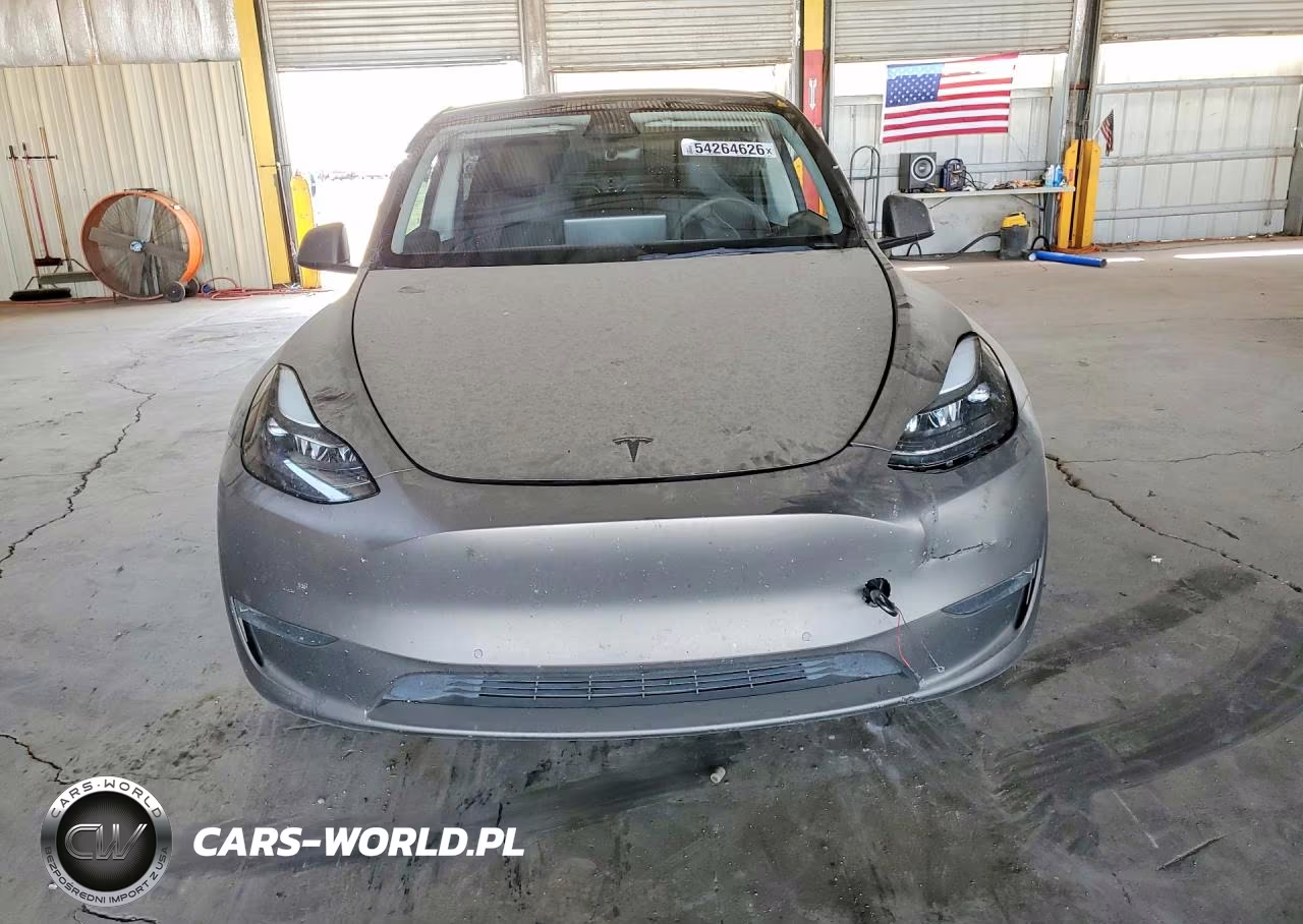 2022 Tesla Model Y VIN:7SAYGDEF2NF410989 - 5