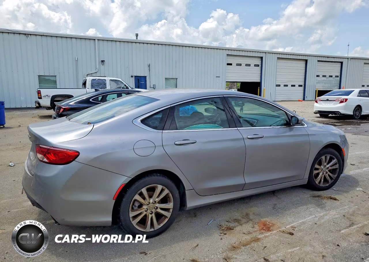 2015 Chrysler 200 Limited VIN:1C3CCCABXFN577446 - 3