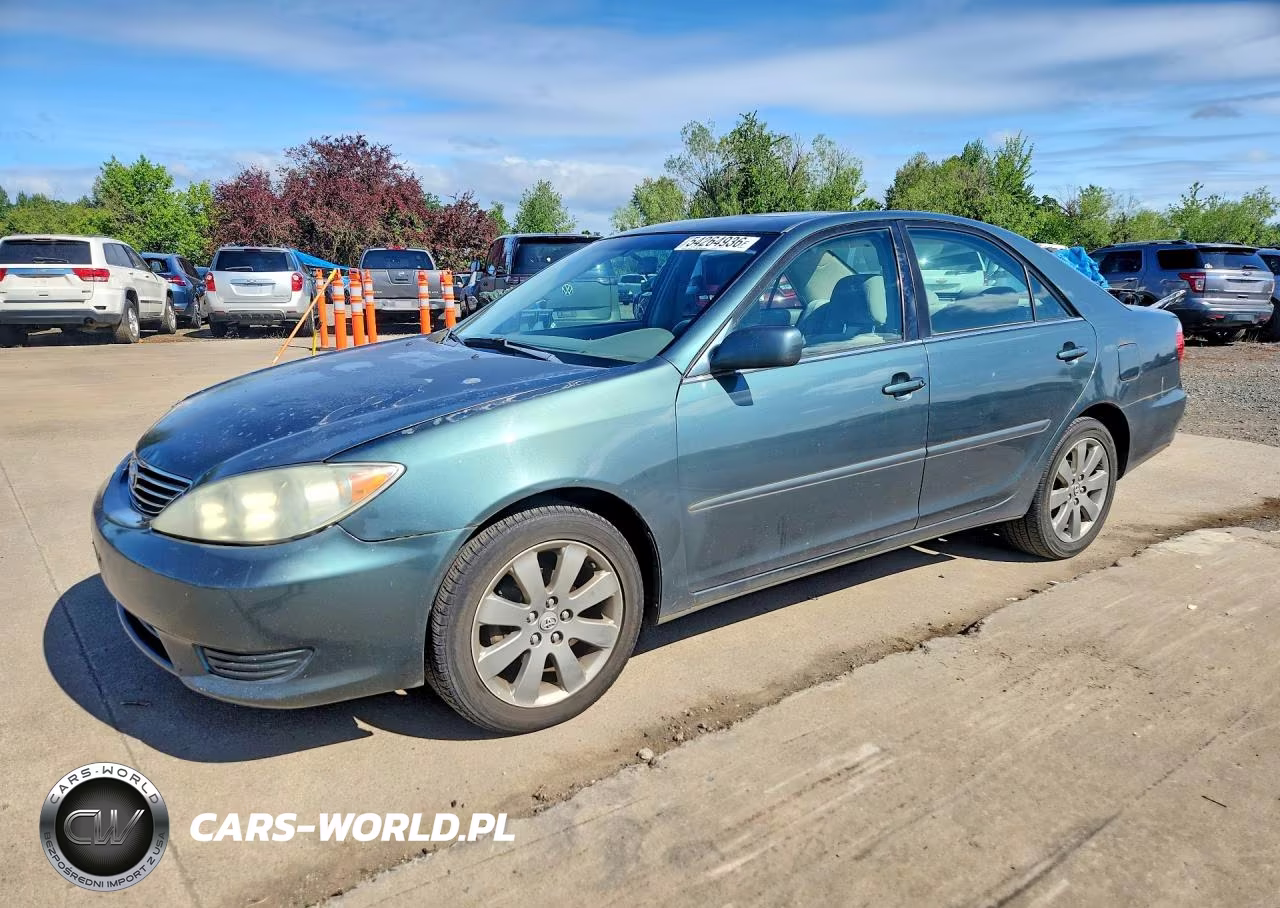 2005 Toyota Camry Le