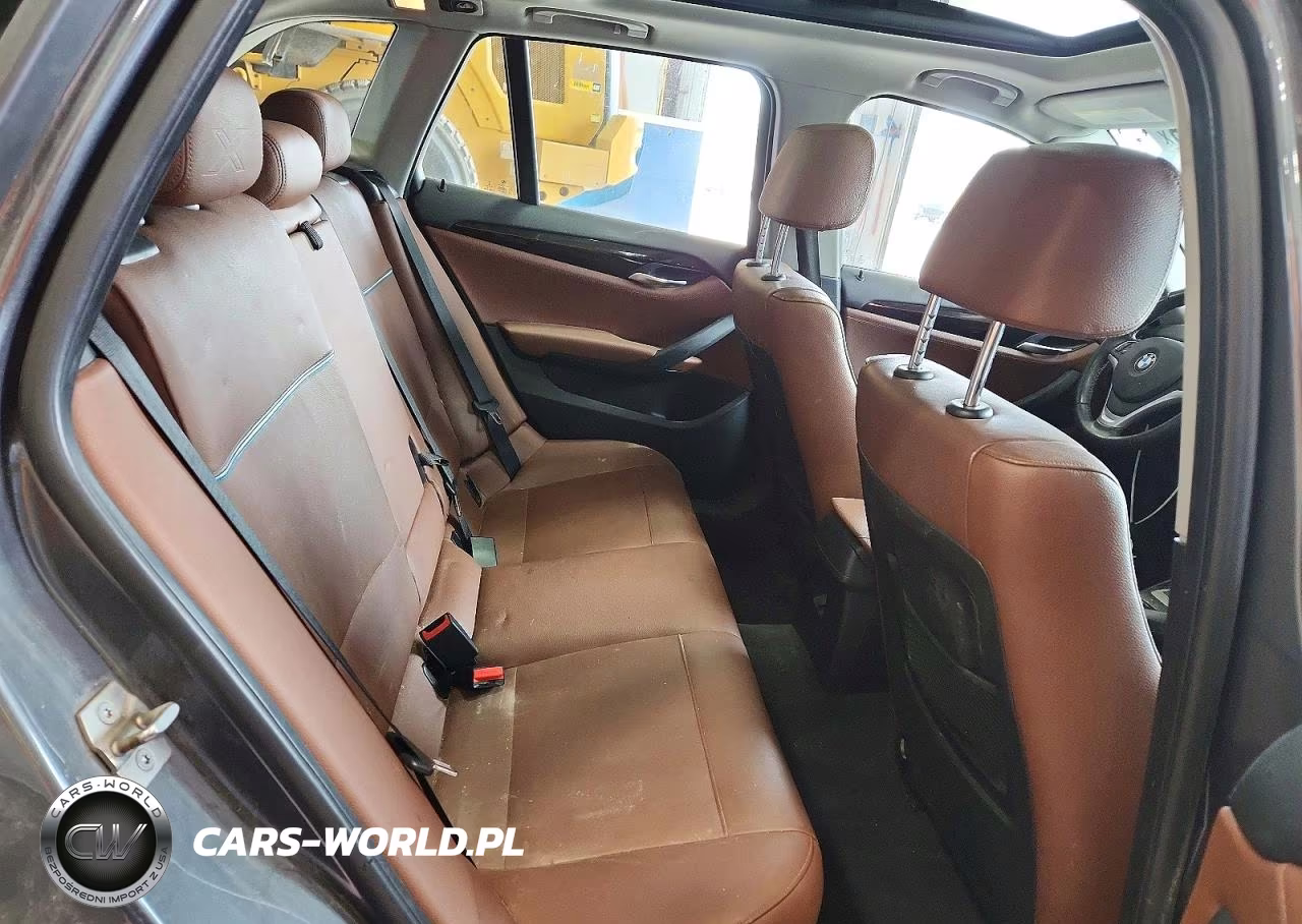 2015 BMW X1 xDrive28I VIN:WBAVL1C54FVY29690 - 11