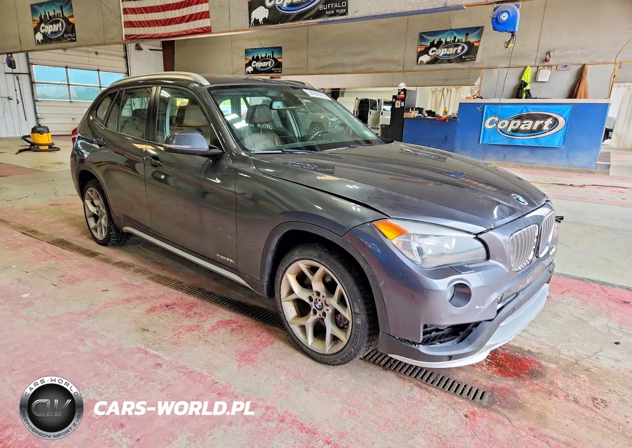 2015 BMW X1 xDrive28I VIN:WBAVL1C54FVY29690 - 4