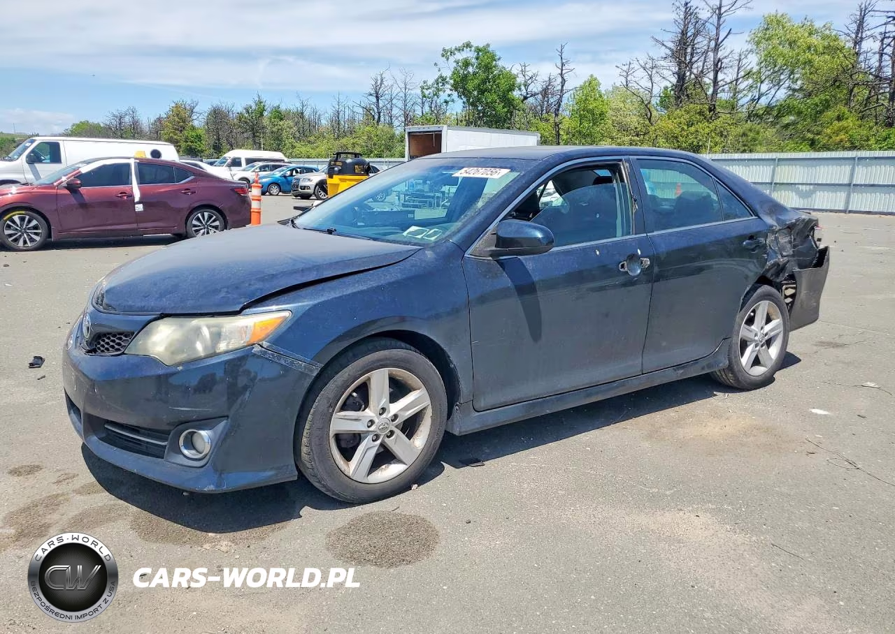 2013 Toyota Camry Se – zdjęcie 1 z 12