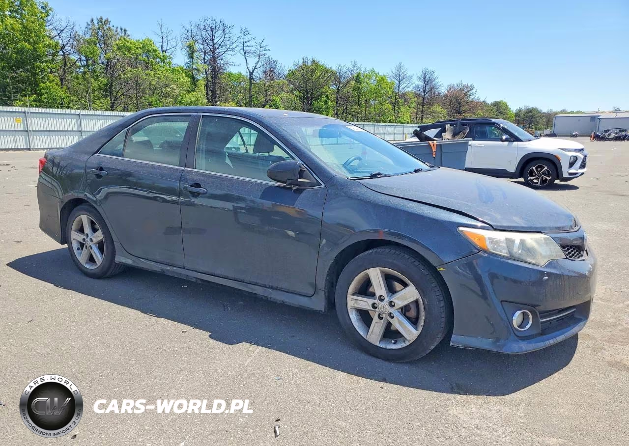 2013 Toyota Camry Se VIN:4T1BF1FK6DU717311 - 4
