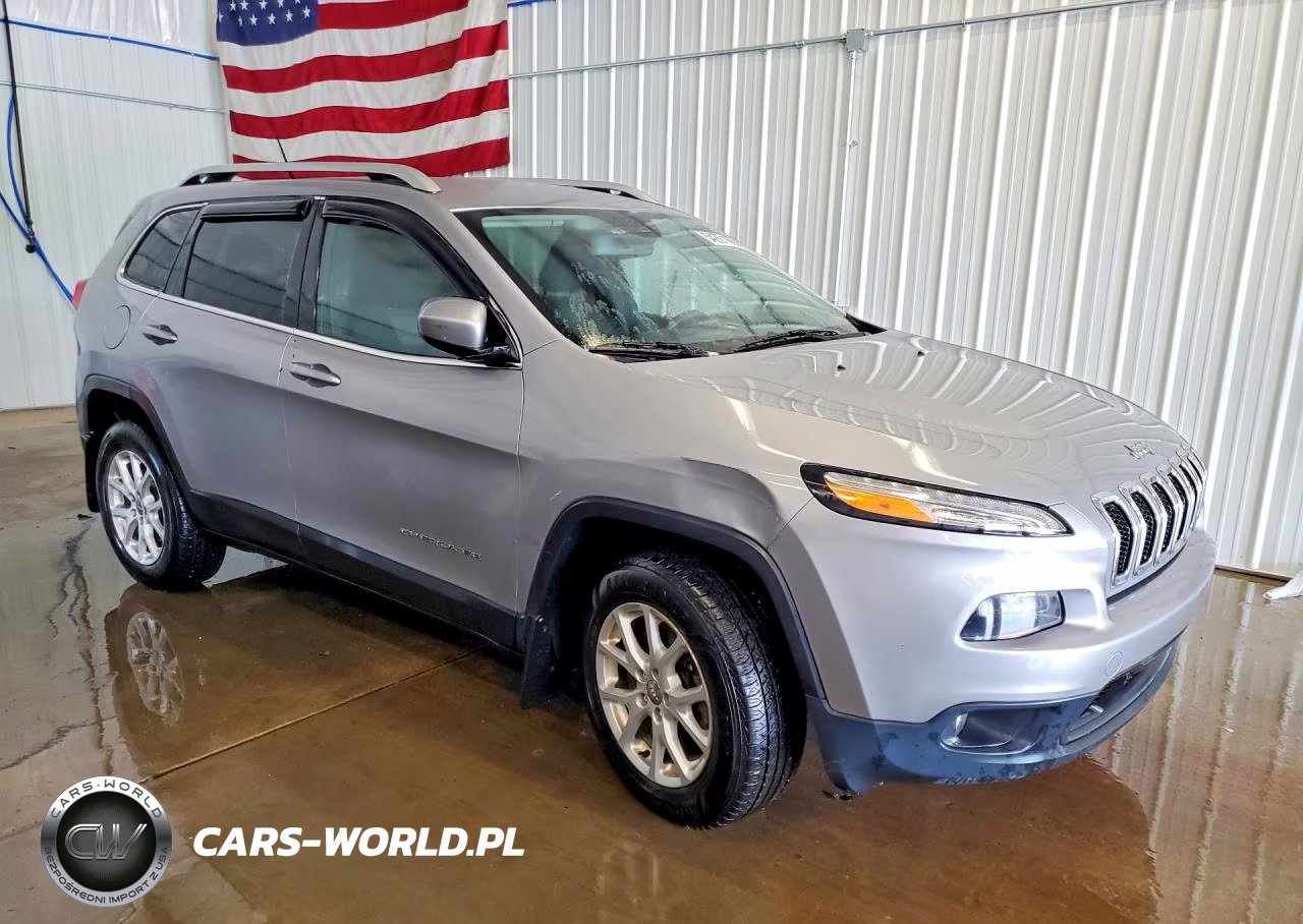 2014 Jeep Cherokee Latitude VIN:1C4PJMCB3EW211777 - 4