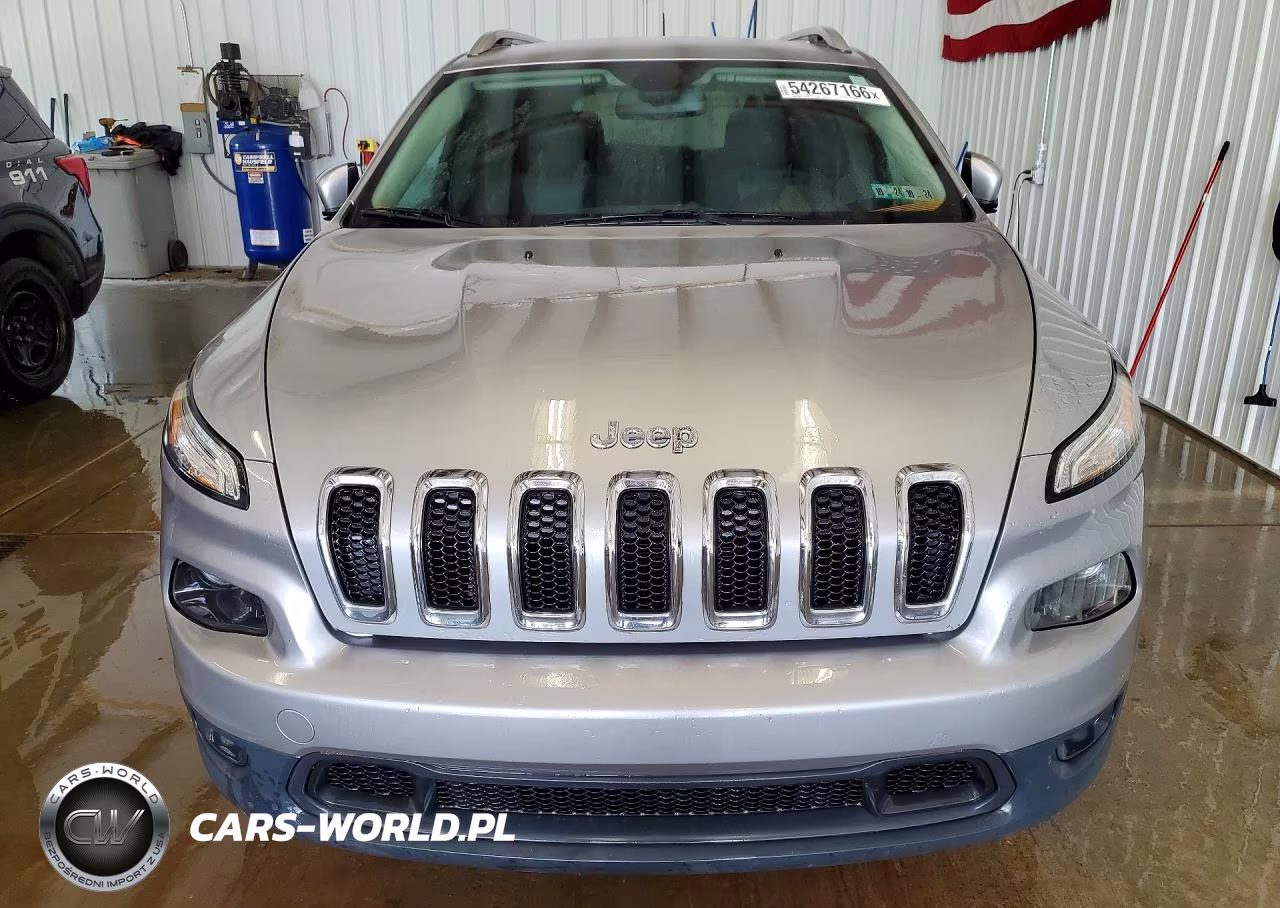 2014 Jeep Cherokee Latitude VIN:1C4PJMCB3EW211777 - 5