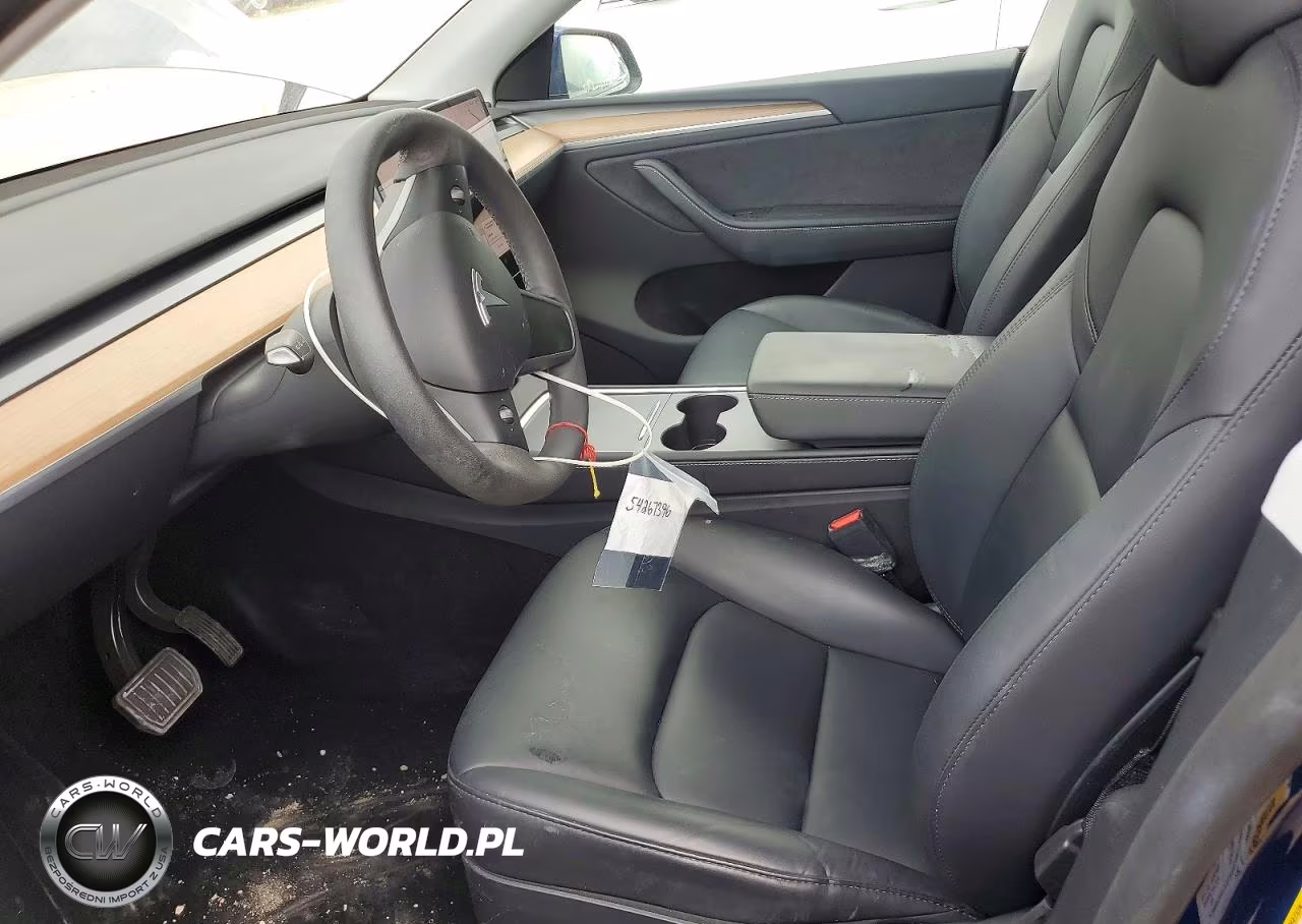 2024 Tesla Model Y VIN:7SAYGDEE9RA261992 - 7
