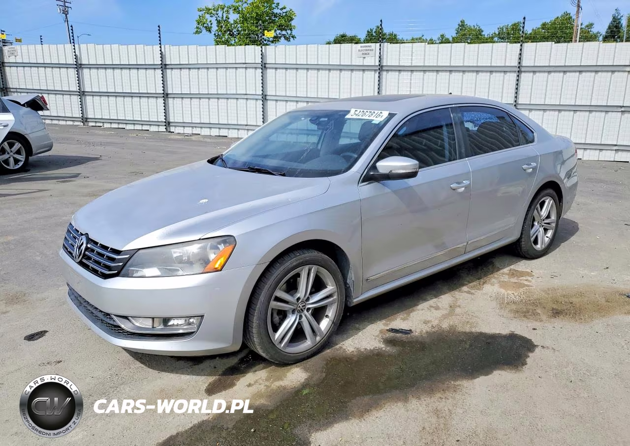 2013 Volkswagen Passat Sel – zdjęcie 1 z 12