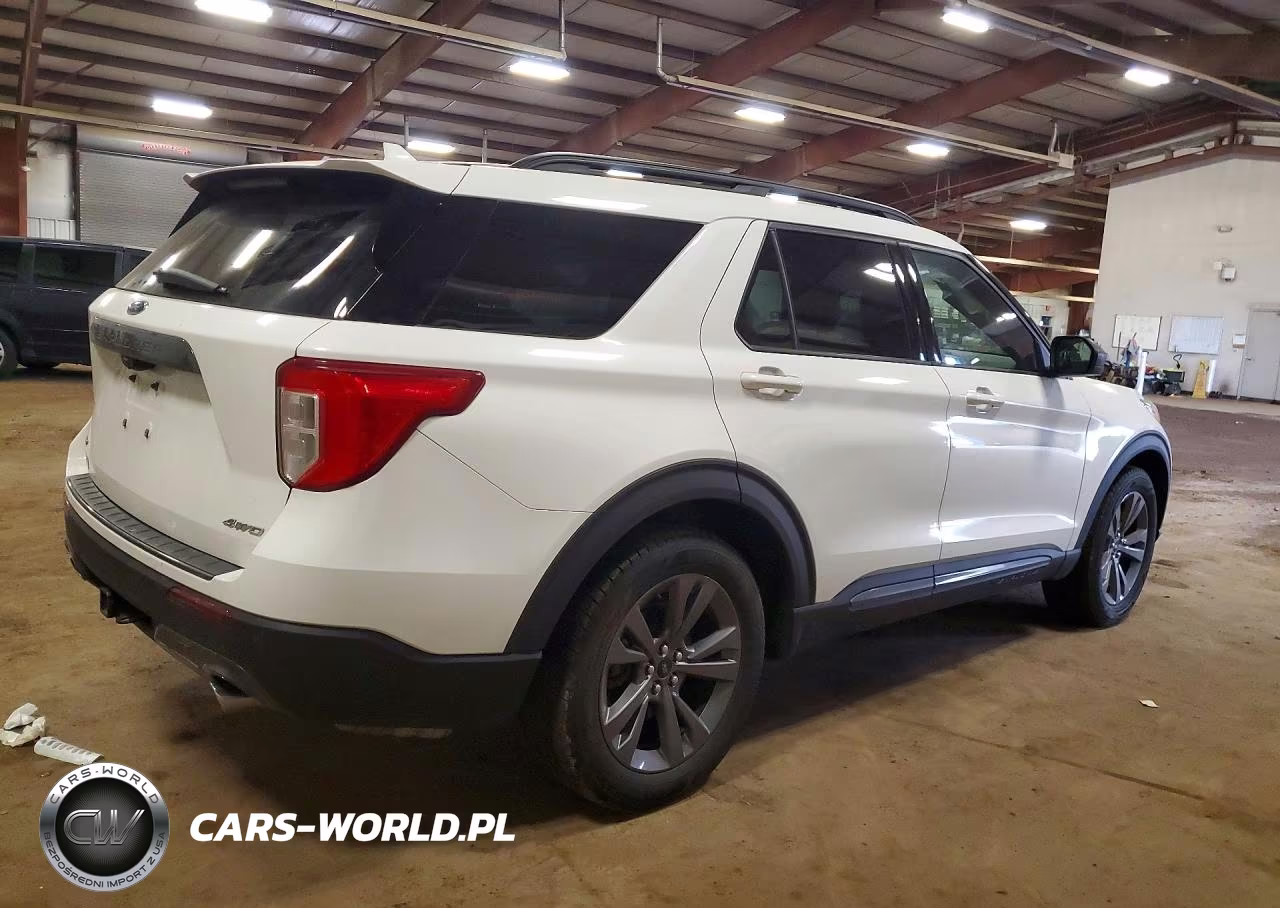 2021 Ford Explorer Xlt VIN:1FMSK8DH4MGA14560 - 3