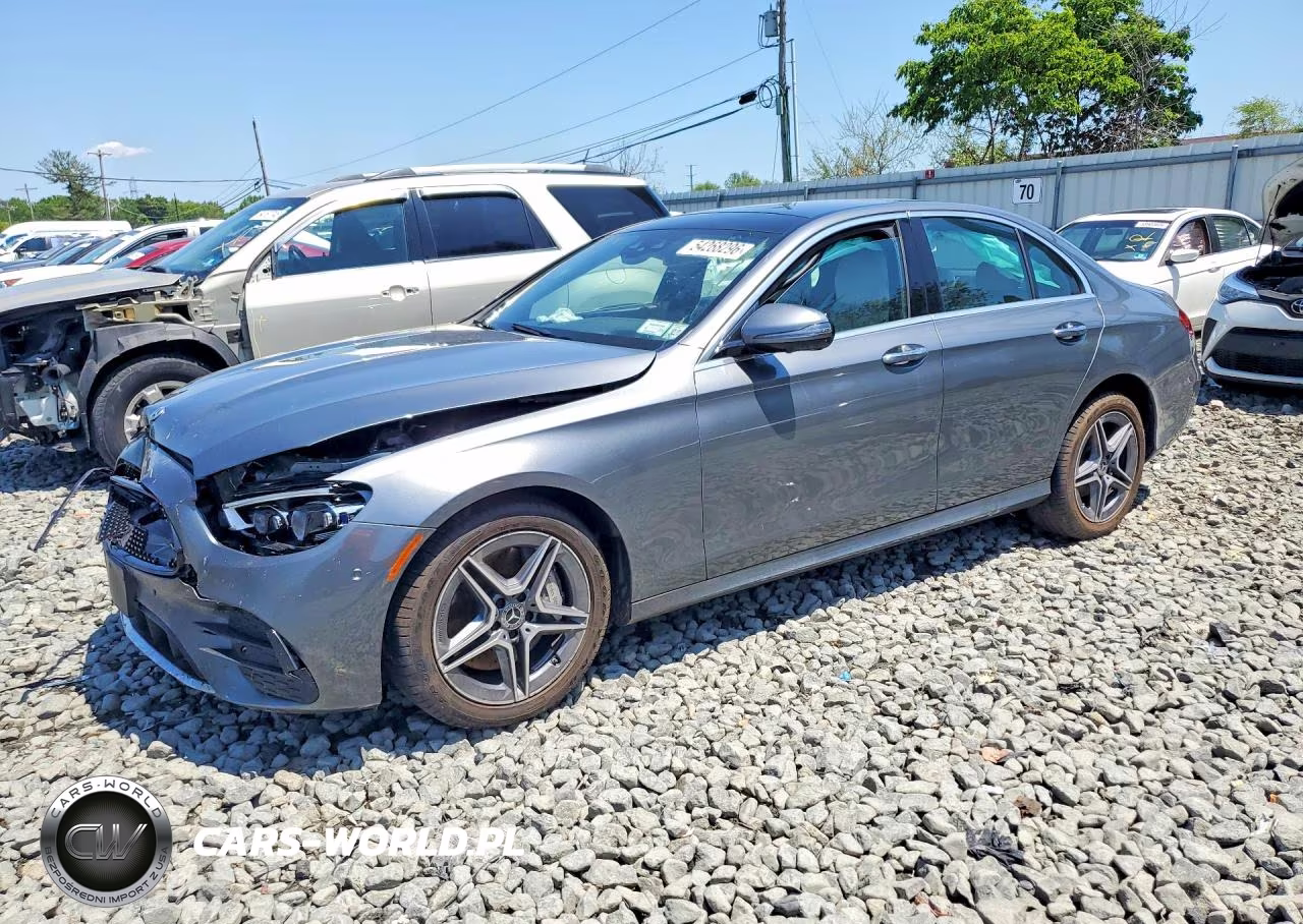 2023 Mercedes-Benz E 350 4Matic – zdjęcie 1 z 12