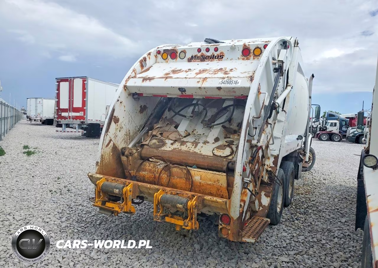 2012 Freightliner Business Class M2 Refuse Truck VIN:1FVHCYBS8CHBJ3070 - 4