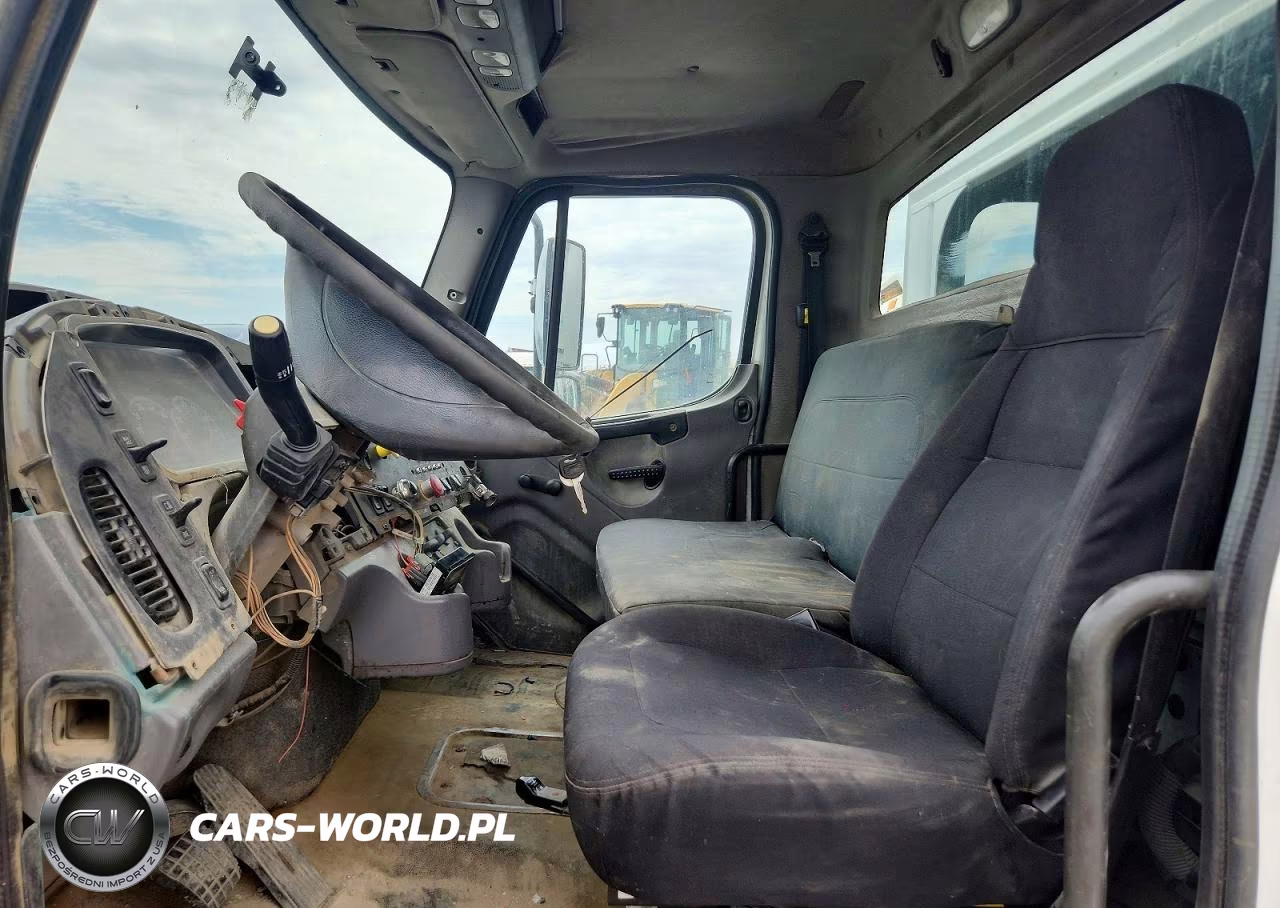 2012 Freightliner Business Class M2 Refuse Truck VIN:1FVHCYBS8CHBJ3070 - 5