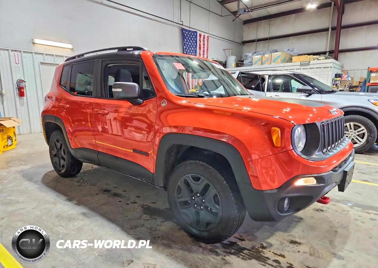2018 Jeep Renegade Trailhawk VIN:ZACCJBCB3JPG96822 - 4