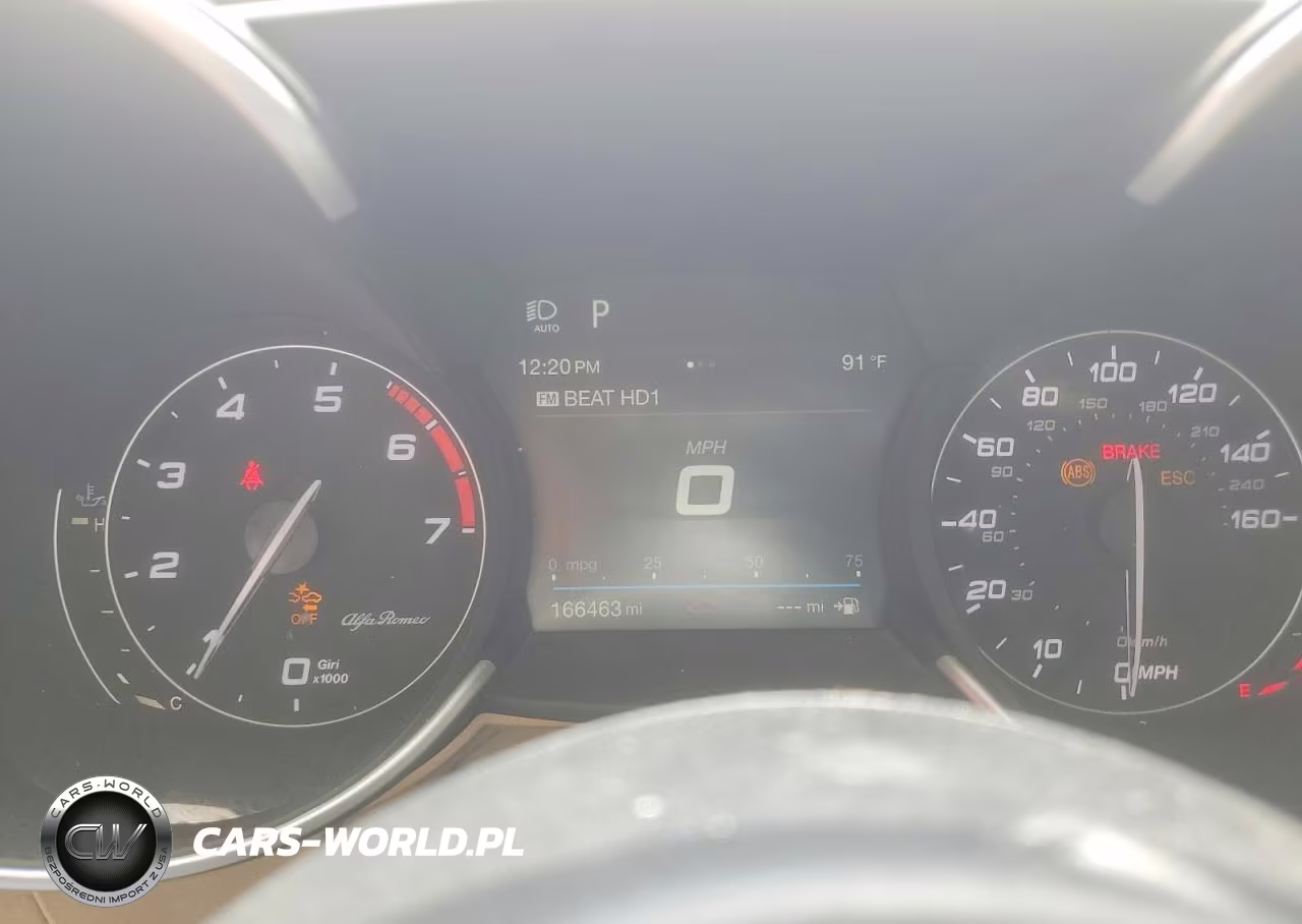 2019 Alfa Romeo Giulia Ti VIN:ZARFAMBN3K7621594 - 9
