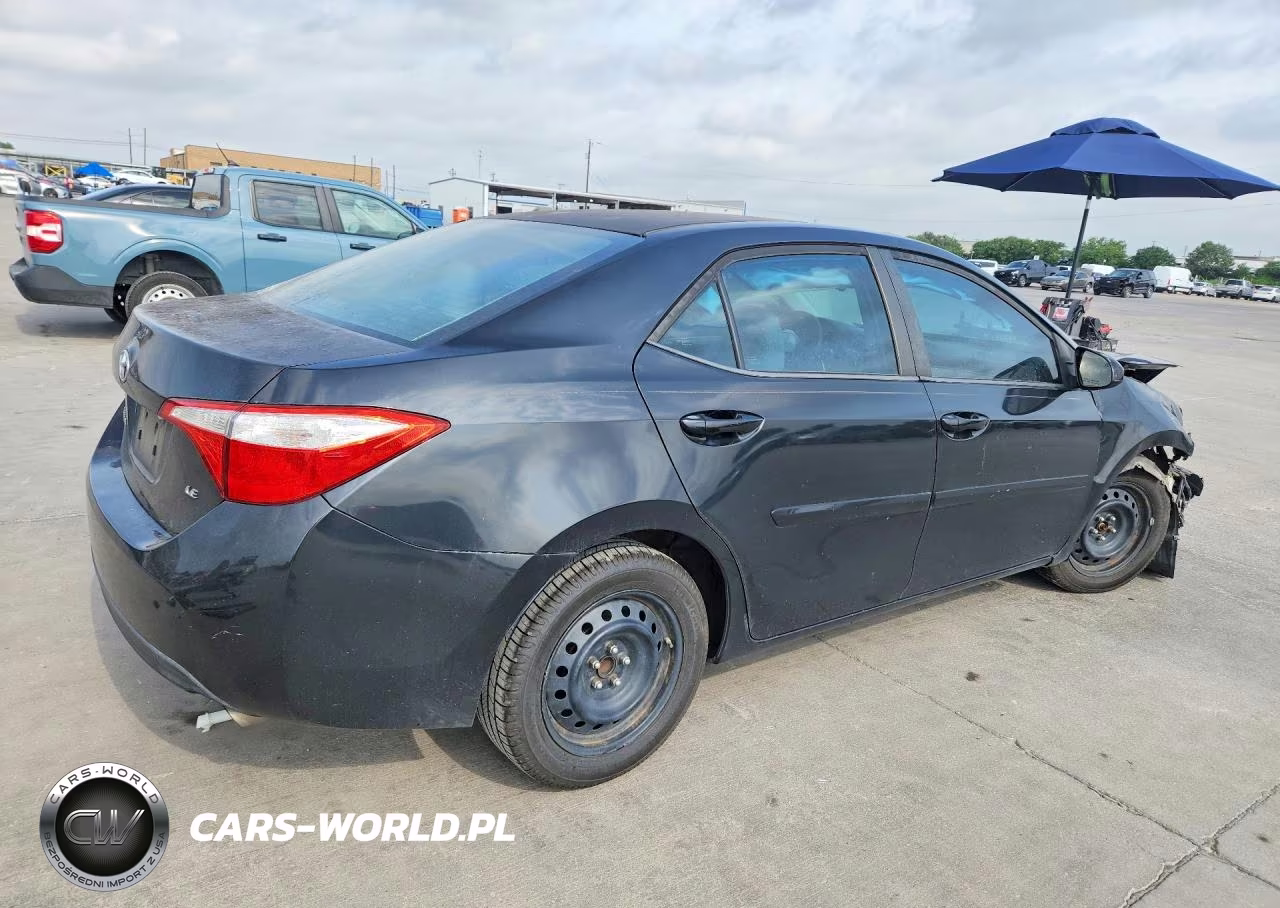 2015 Toyota Corolla Le VIN:5YFBURHE2FP345238 - 3