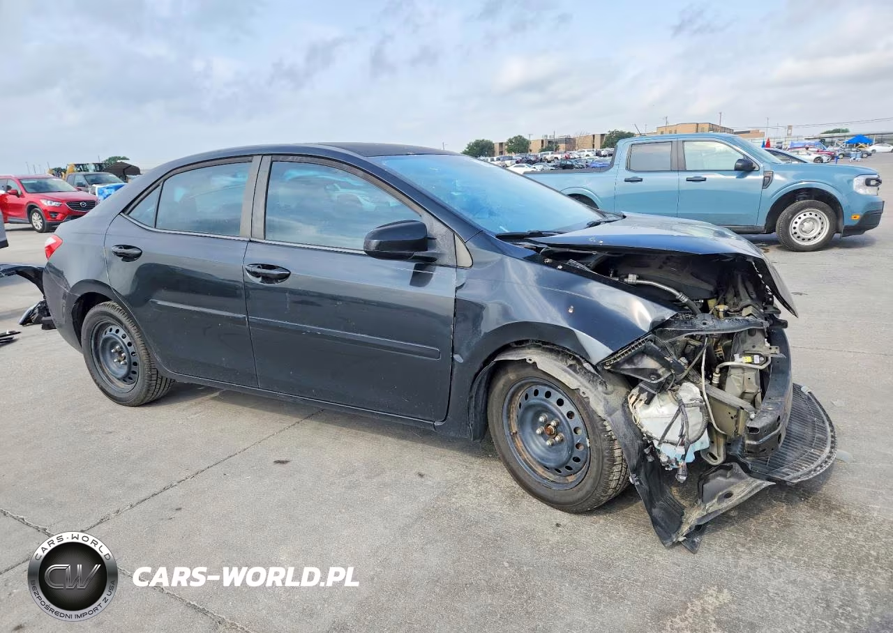 2015 Toyota Corolla Le VIN:5YFBURHE2FP345238 - 4