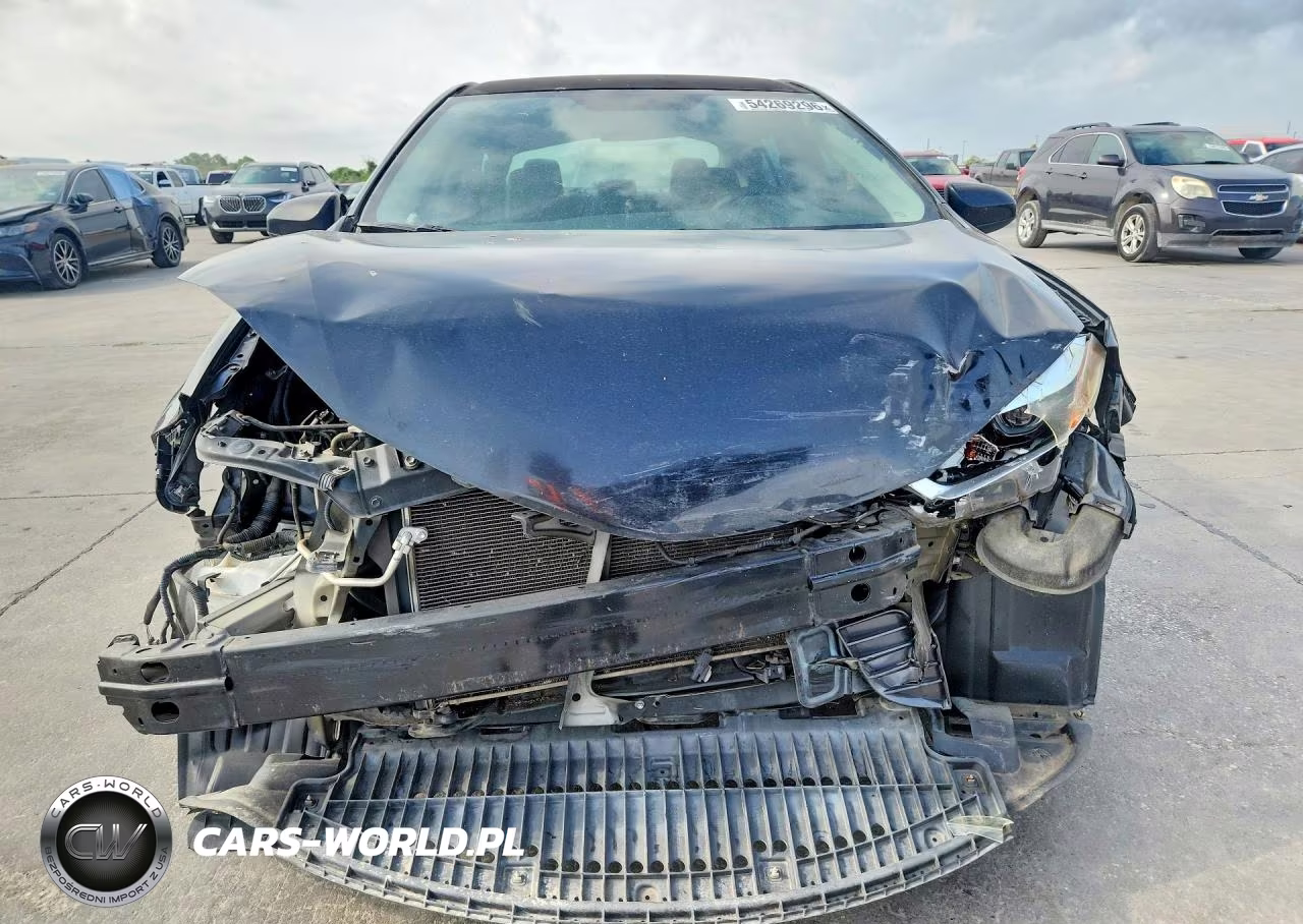 2015 Toyota Corolla Le VIN:5YFBURHE2FP345238 - 5
