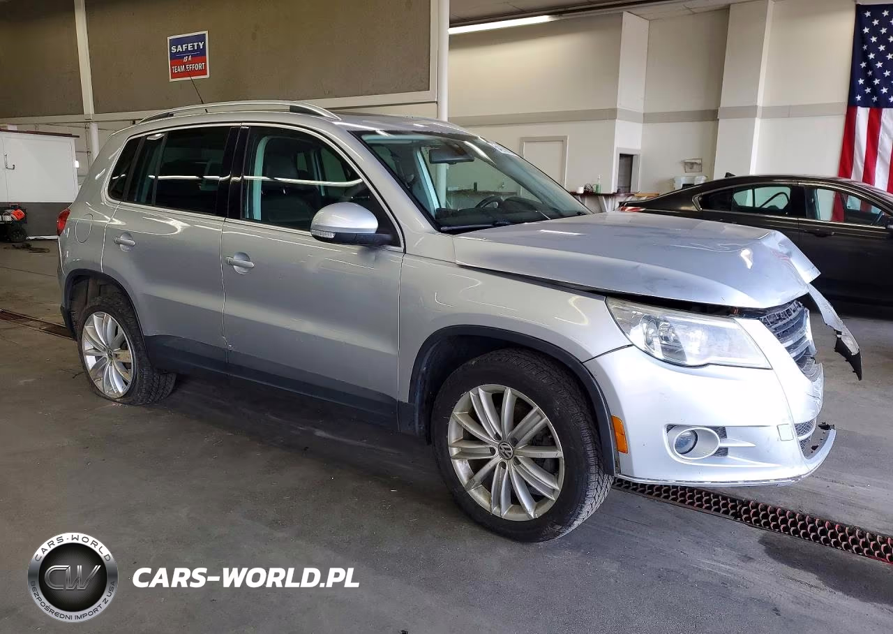 2010 Volkswagen Tiguan Se VIN:WVGBV7AXXAW529884 - 4
