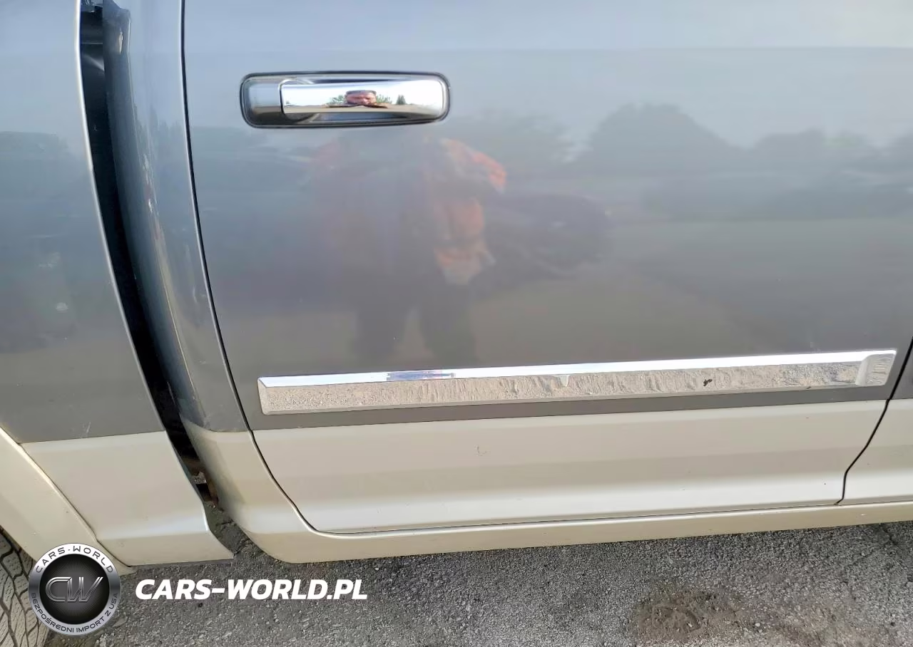 2010 Dodge Ram 1500 VIN:1D7RV1CTXAS225901 - 10