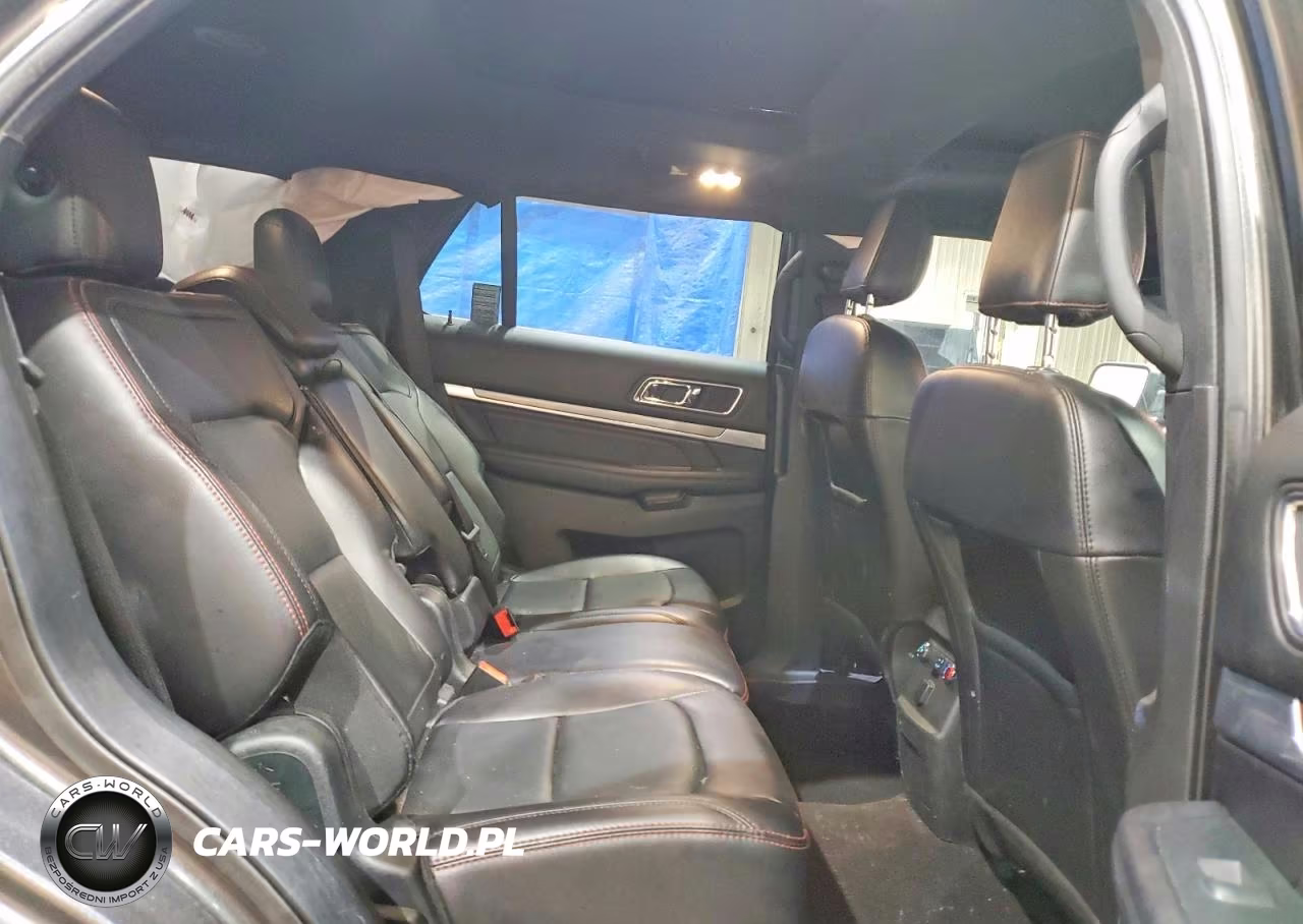 2019 Ford Explorer Sport VIN:1FM5K8GT4KGB10652 - 11