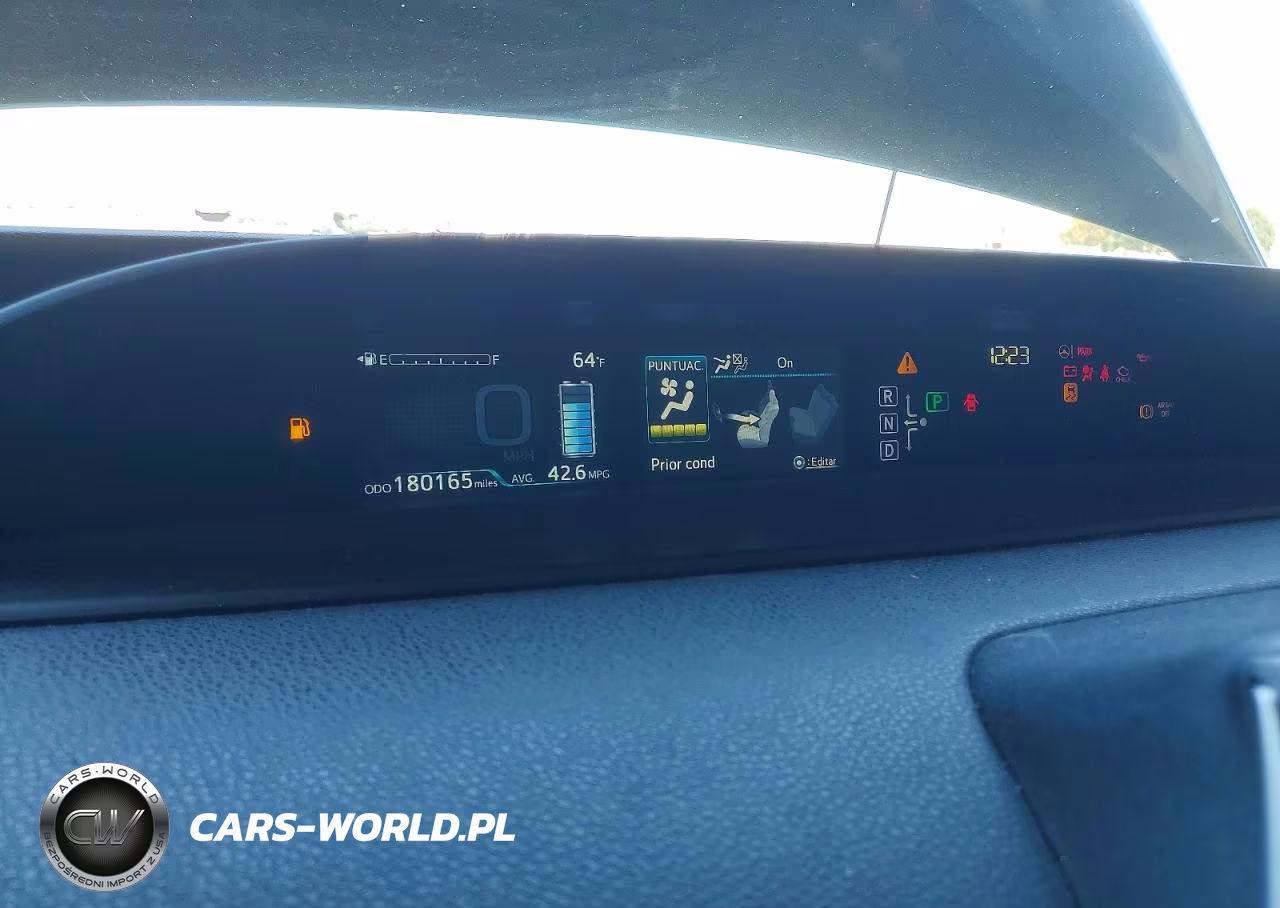 2016 Toyota Prius Two VIN:JTDKBRFU4G3010864 - 9