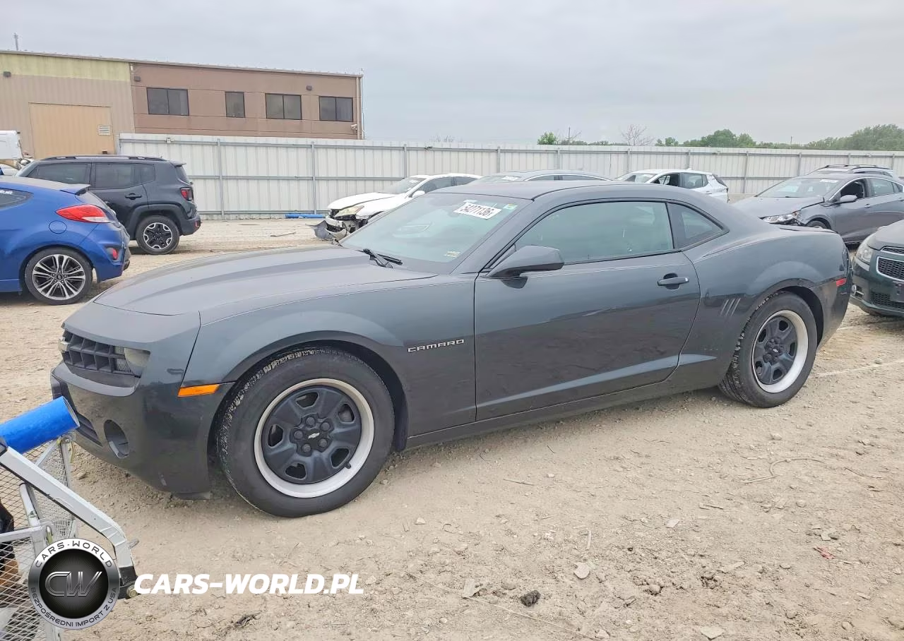 2013 Chevrolet Camaro Ls – zdjęcie 1 z 12