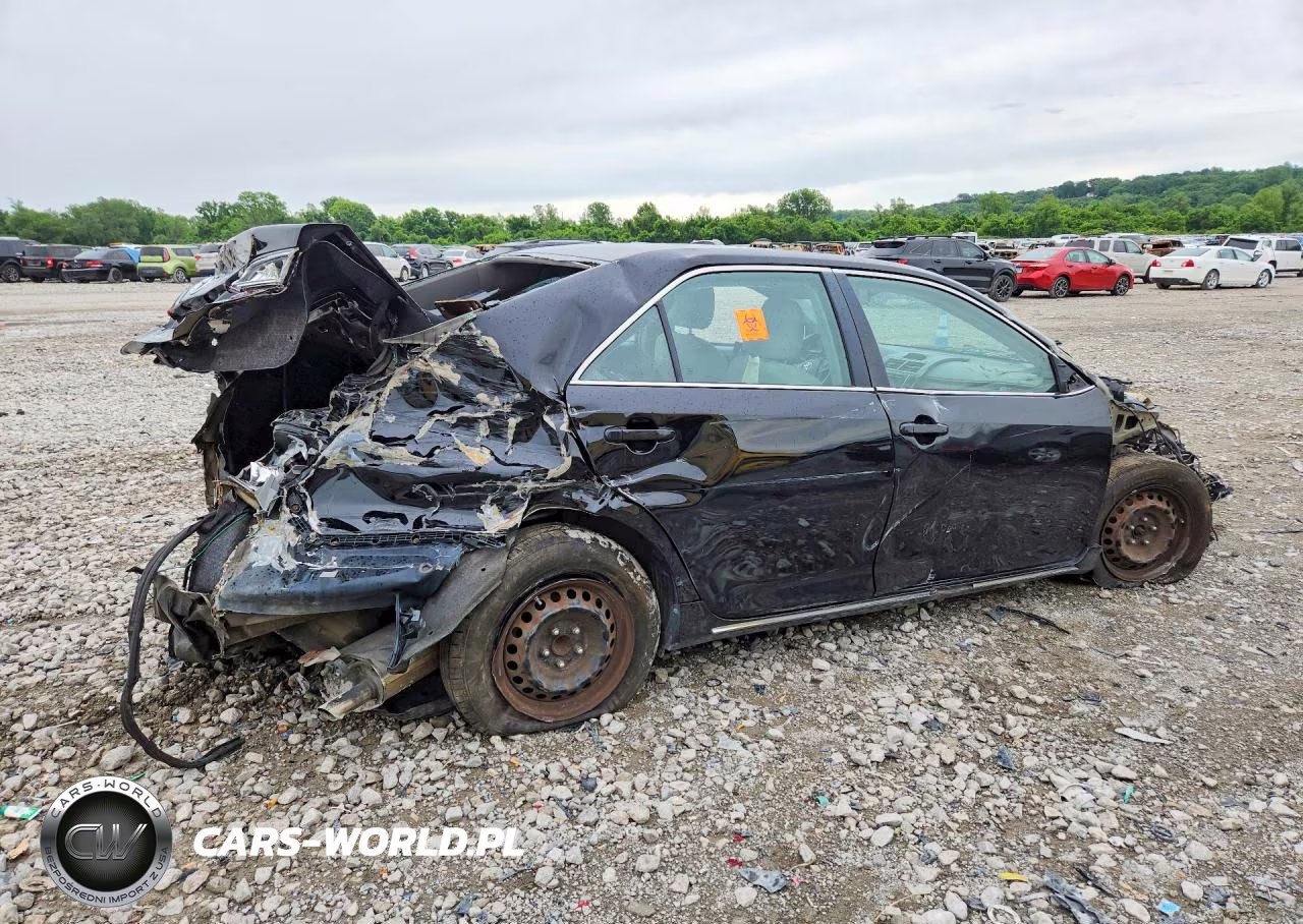 2014 Toyota Camry Le VIN:4T4BF1FK0ER370503 - 3