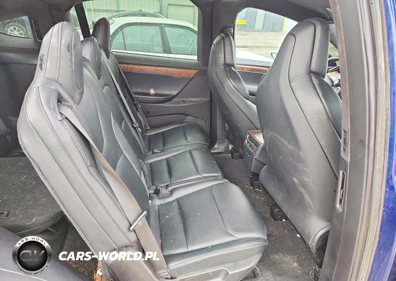 2019 Tesla Model X VIN:5YJXCAE28KF193055 - 10