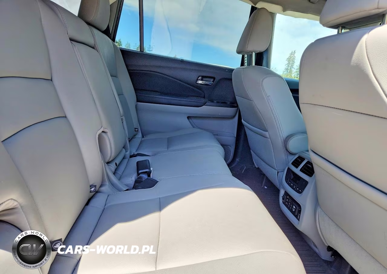 2016 Honda Pilot Touring VIN:5FNYF6H97GB087575 - 11