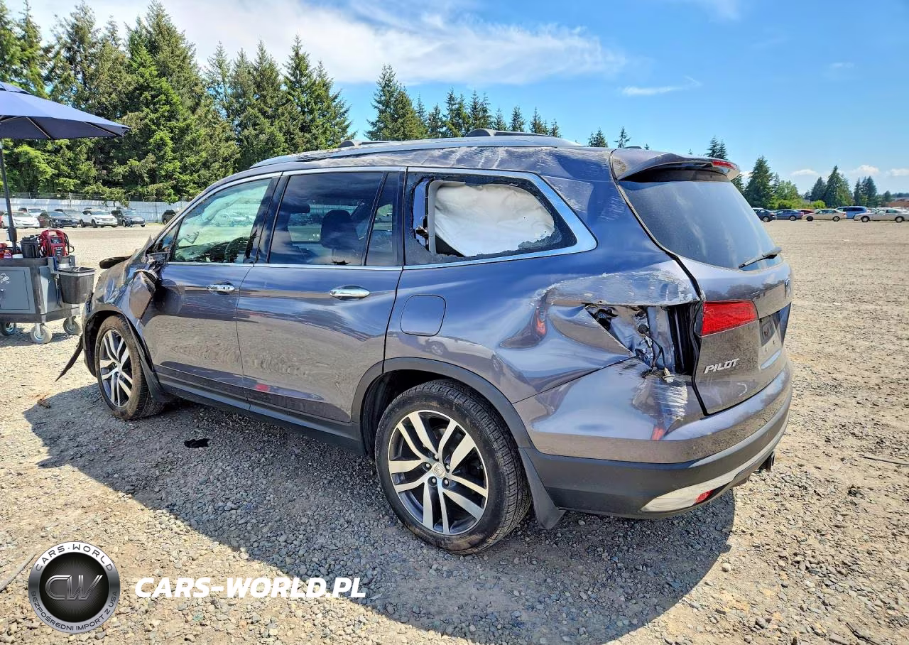 2016 Honda Pilot Touring VIN:5FNYF6H97GB087575 - 2