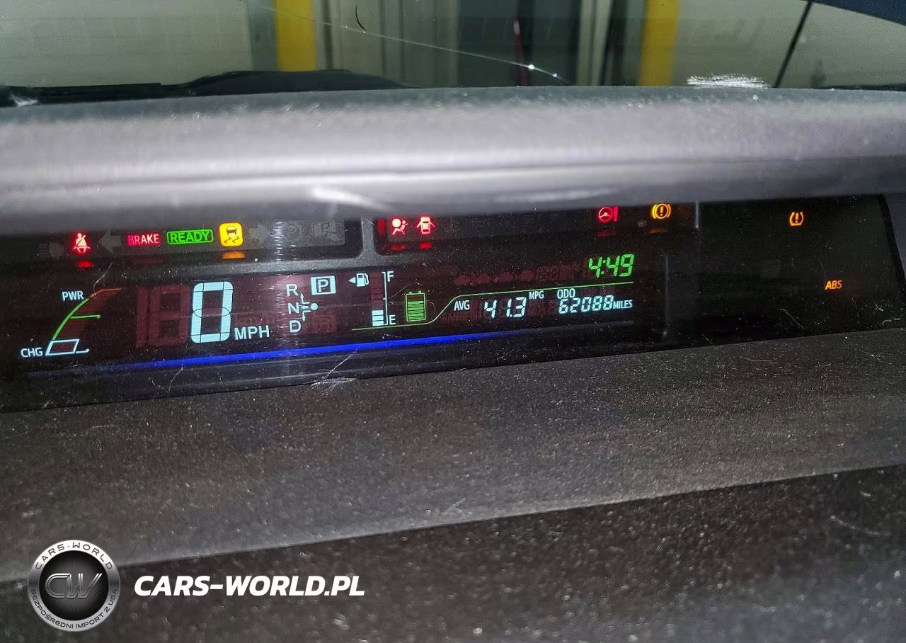 2014 Toyota Prius V Three VIN:JTDZN3EU5E3362885 - 9