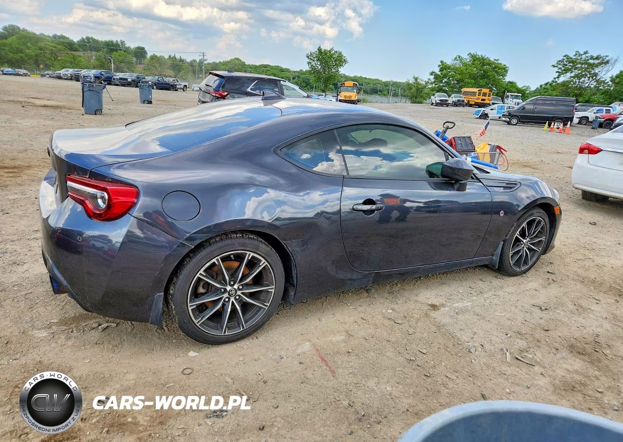 2017 Toyota 86 Base VIN:JF1ZNAA19H8706733 - 3