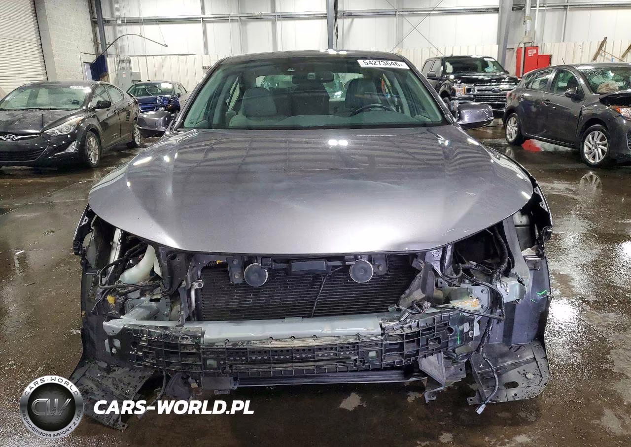 2017 Honda Accord Touring VIN:1HGCR3F9XHA045349 - 5