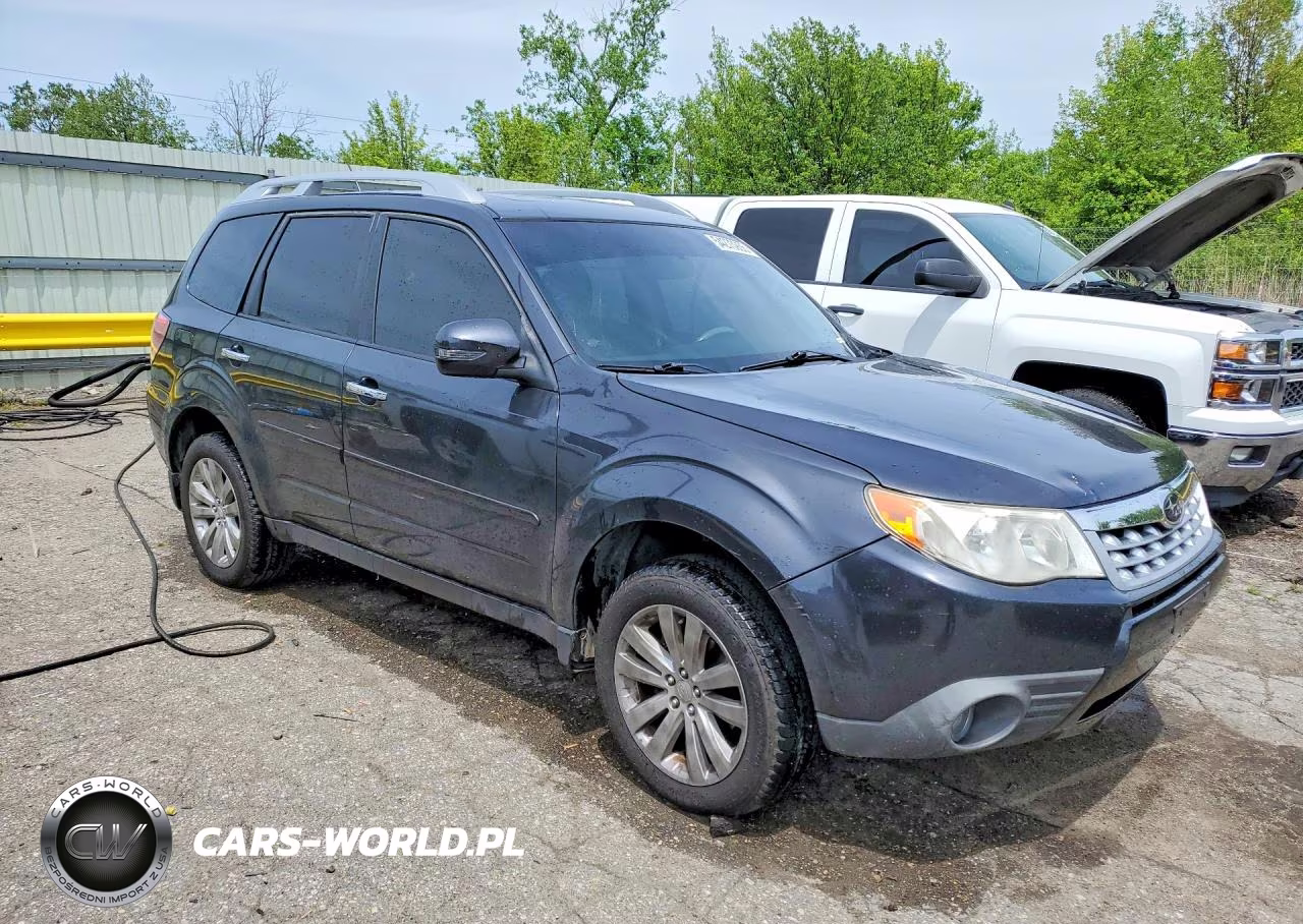 2013 Subaru Forester Touring VIN:JF2SHAGCXDH402169 - 4