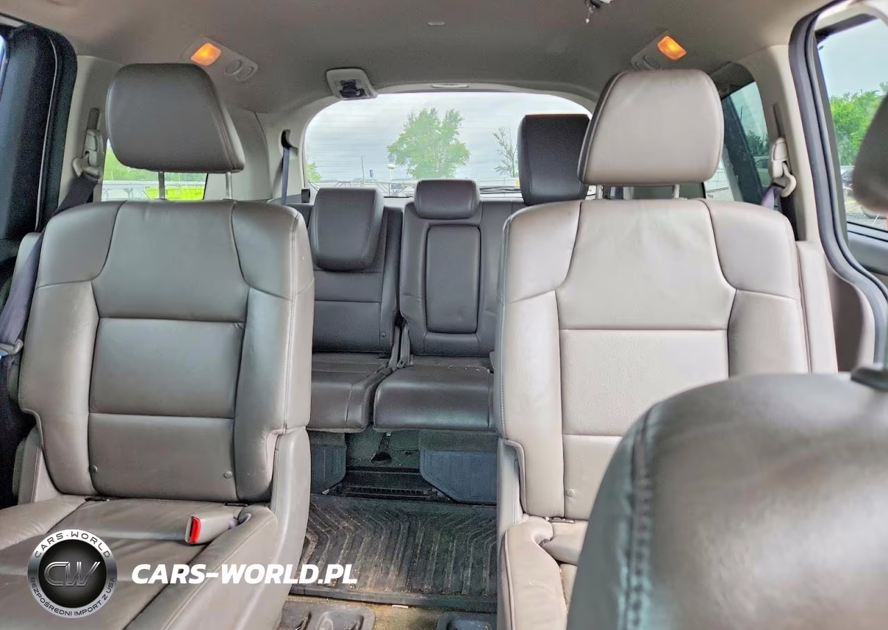 2016 Honda Odyssey Touring VIN:5FNRL5H97GB031529 - 10