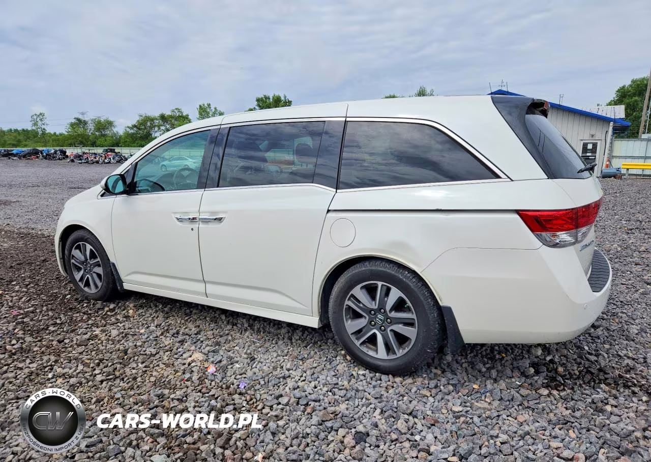2016 Honda Odyssey Touring VIN:5FNRL5H97GB031529 - 2