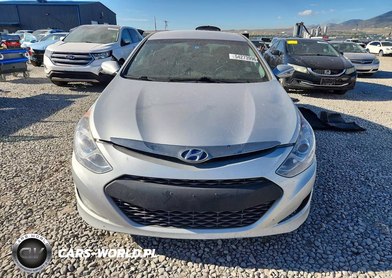 2015 Hyundai Sonata Hybrid Base VIN:KMHEC4A42FA128423 - 5